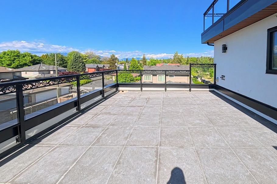 3 2557 W King Edward Avenue Vancouver, BC - 19