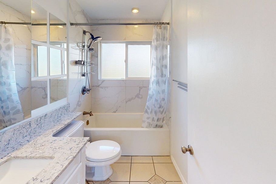 1567 Mcbride Street North Vancouver, BC - 16