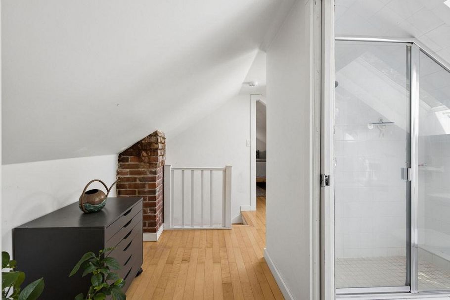 1255 E 23rd Avenue Vancouver, BC - 19