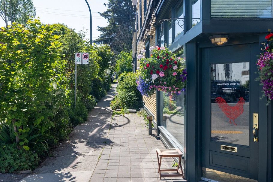 3683 Commercial Street Vancouver, BC - 35