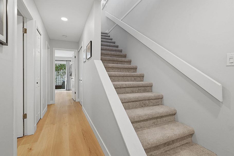 1284 W 8th Avenue Vancouver, BC - 20