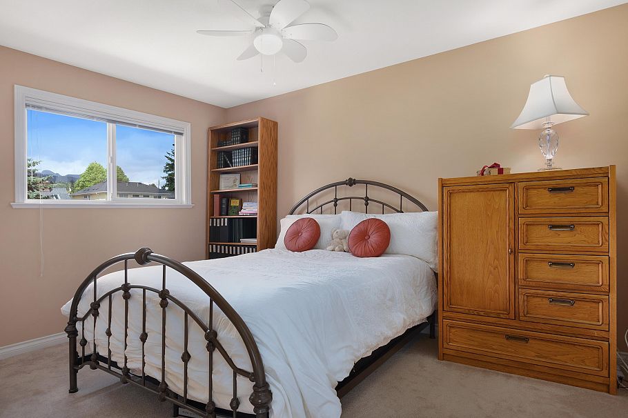 326 E 12th Street North Vancouver, BC - 14