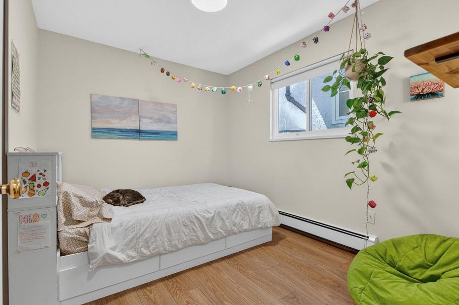 2128 Adanac Street Vancouver, BC - 22