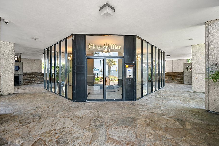 601 1575 Beach Avenue Vancouver, BC - 32