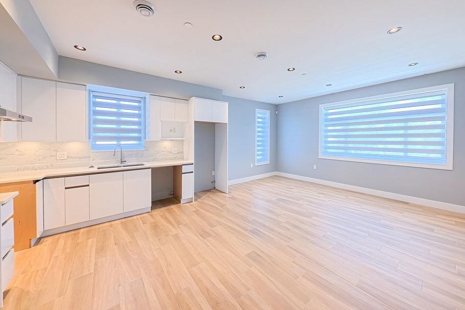 3 2557 W King Edward Avenue Vancouver, BC - 3