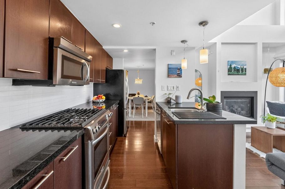 PH1 1288 Chesterfield Avenue North Vancouver, BC - 3