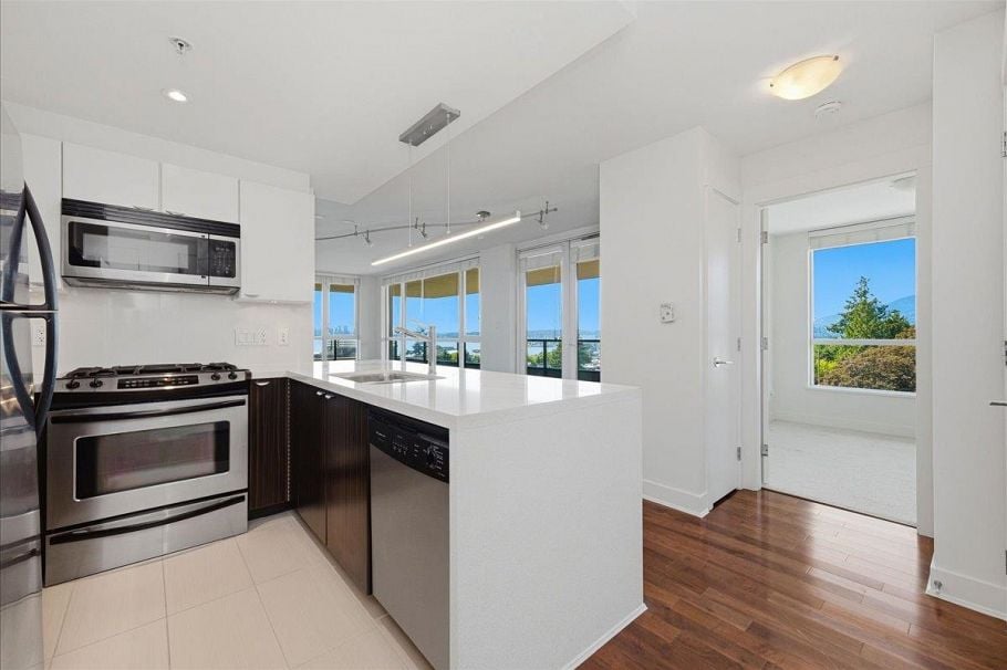 709 160 W 3rd Street North Vancouver, BC - 20