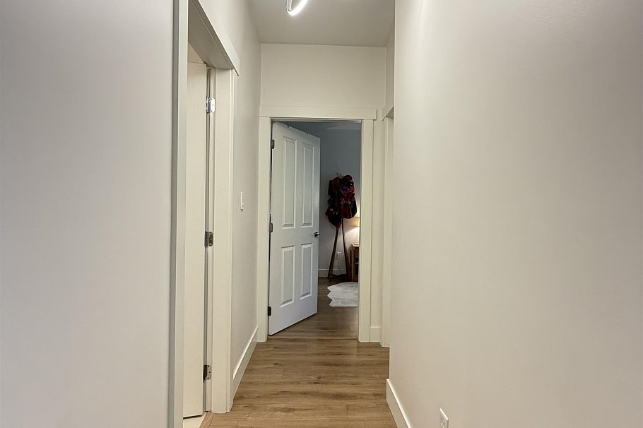 318 1111 E 27th Street North Vancouver, BC - 5