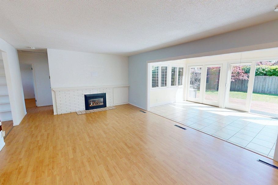 1567 Mcbride Street North Vancouver, BC - 4