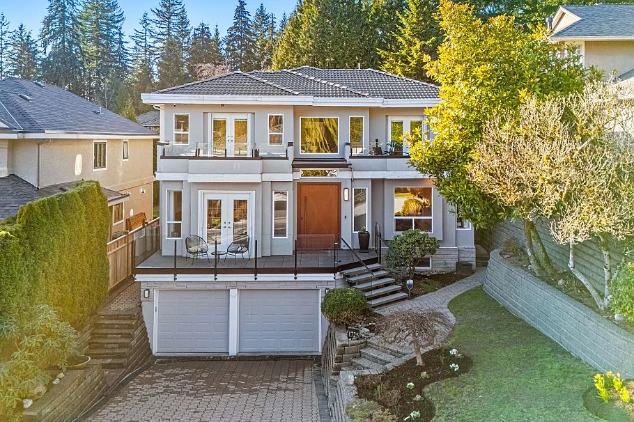 1725 Orkney Place North Vancouver, BC - 35