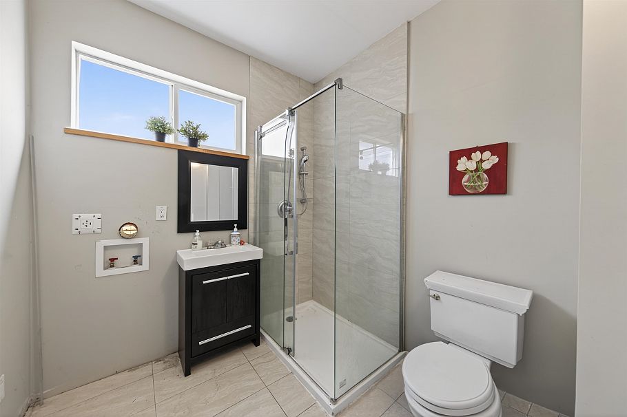 3456 W 36th Avenue Vancouver, BC - 19