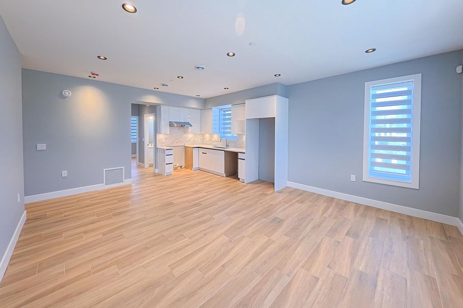 3 2557 W King Edward Avenue Vancouver, BC - 4
