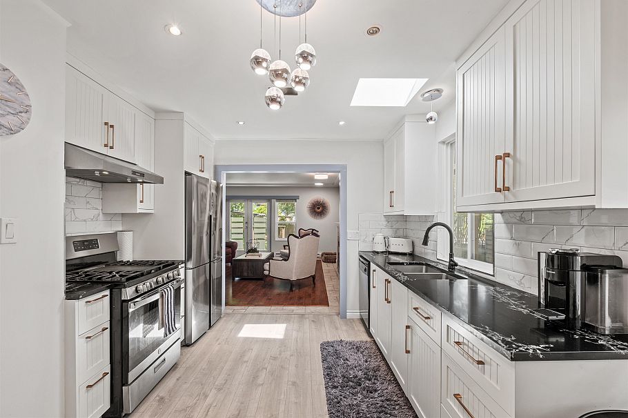 2808 Eastern Avenue North Vancouver, BC - 5
