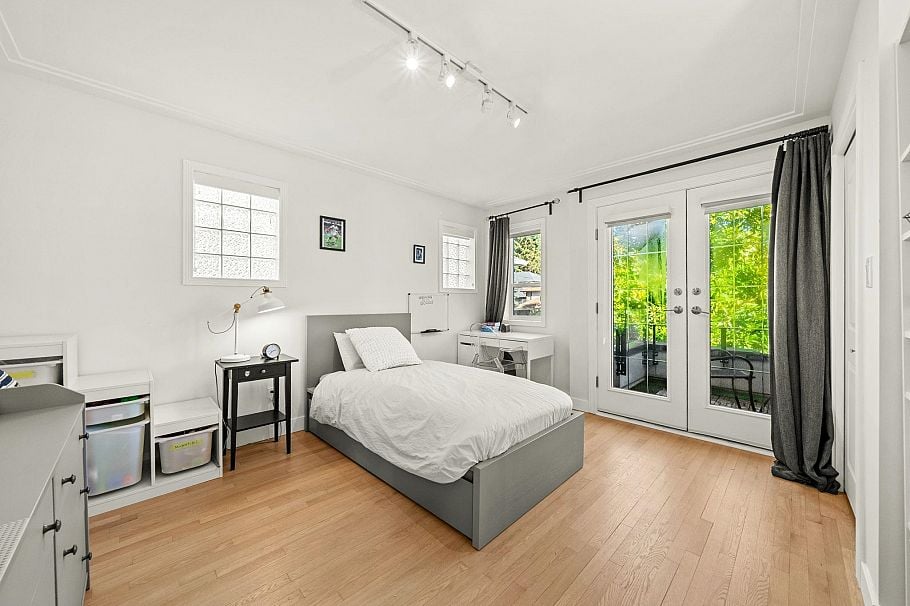 1725 Orkney Place North Vancouver, BC - 23