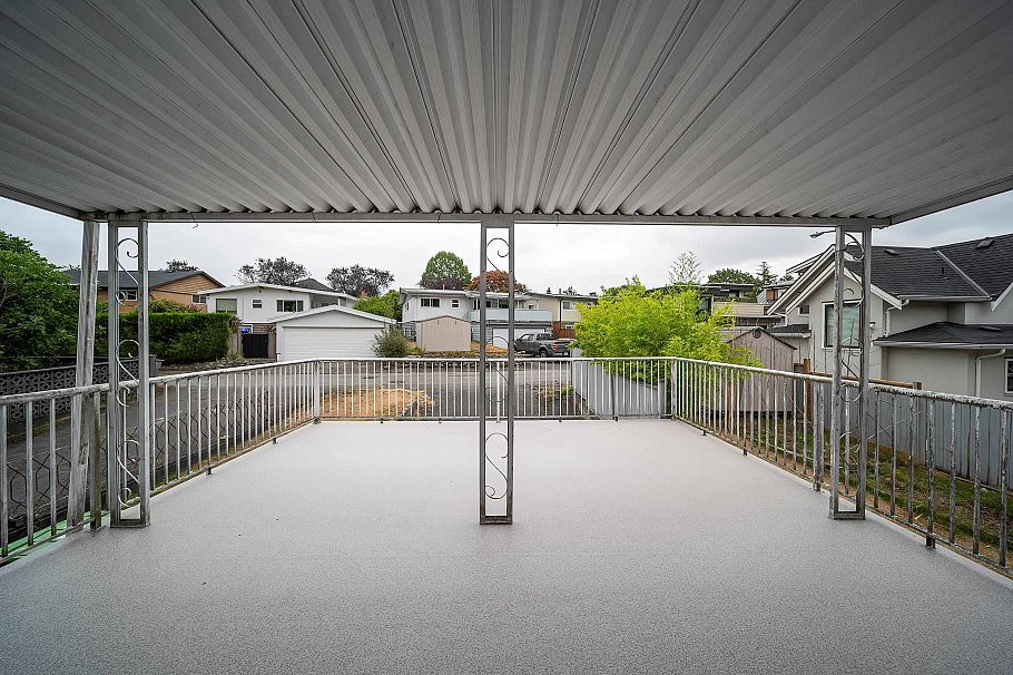 3063 Rosemont Drive Vancouver, BC - 28