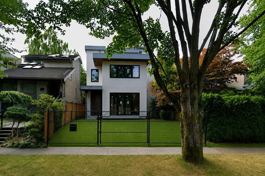 4054 W 17th Avenue Vancouver, BC - 4