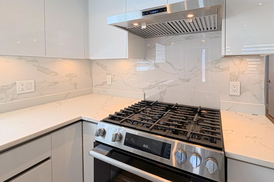 1 2557 W King Edward Avenue Vancouver, BC - 5