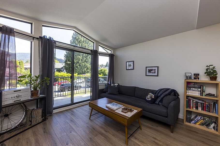 239 E 20th Street North Vancouver, BC - 9