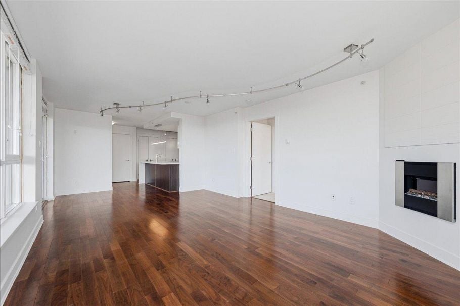 709 160 W 3rd Street North Vancouver, BC - 15