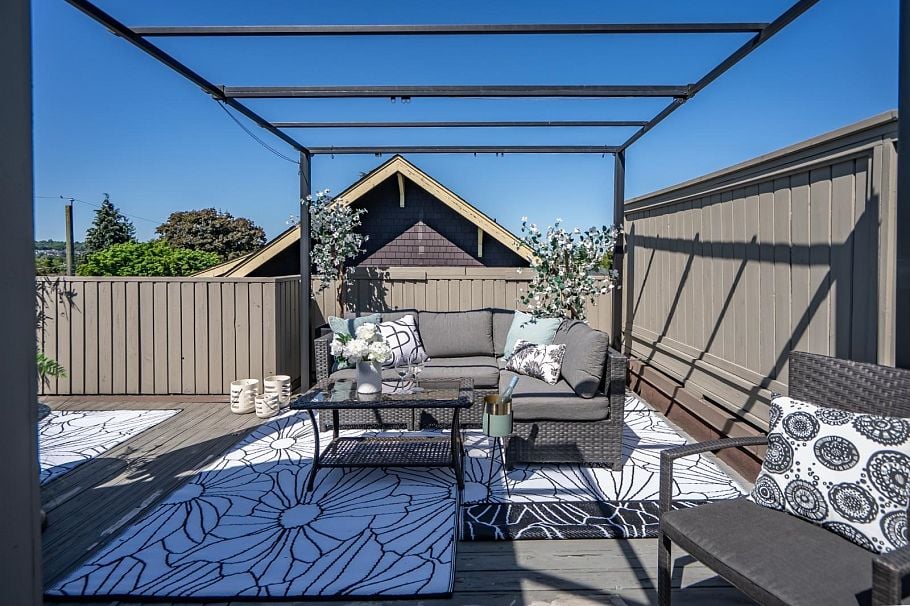 2413 W 5th Avenue Vancouver, BC - 22