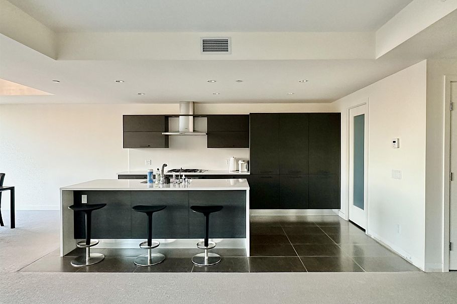 801 5838 Berton Avenue Vancouver, BC - 4