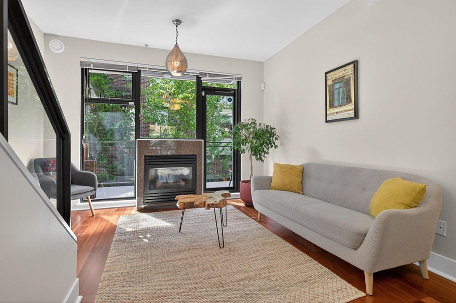 3683 Commercial Street Vancouver, BC - 15