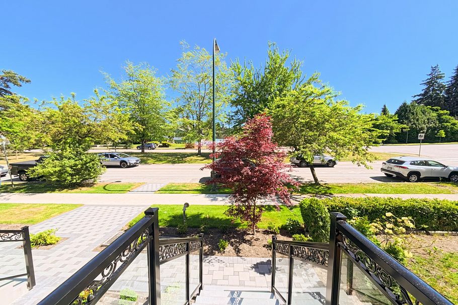 1 2557 W King Edward Avenue Vancouver, BC - 17