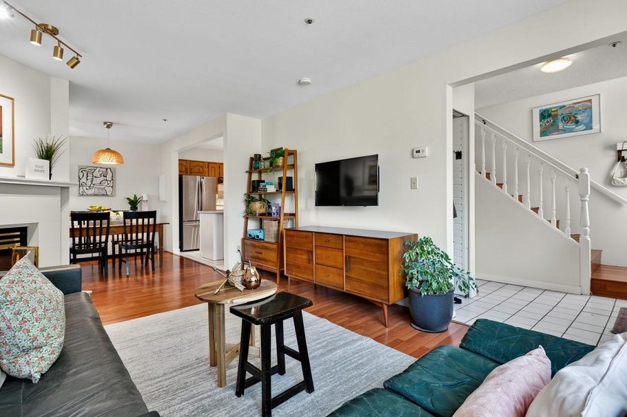2128 Adanac Street Vancouver, BC - 3