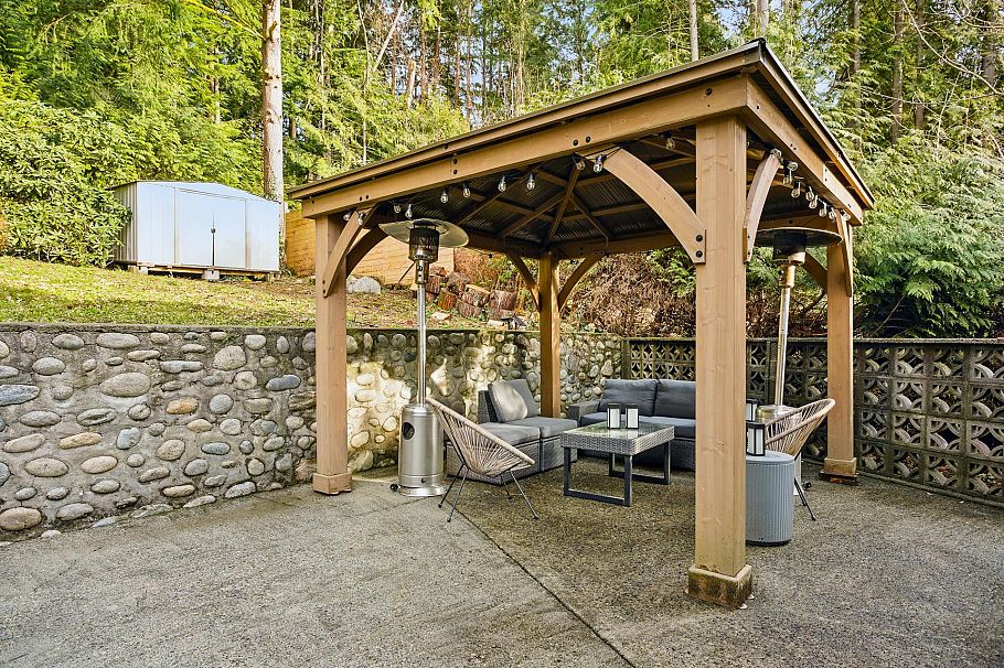 4938 Redonda Drive North Vancouver, BC - 34