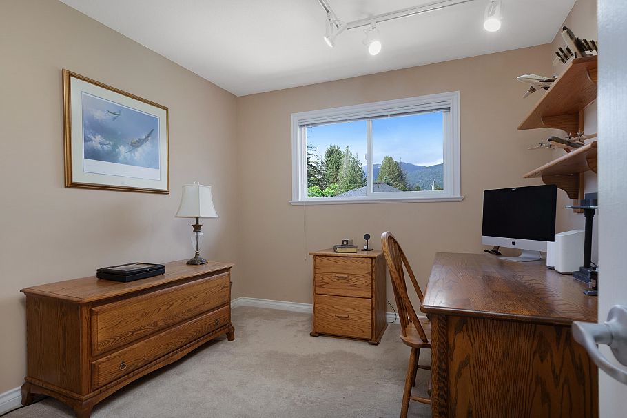 326 E 12th Street North Vancouver, BC - 16