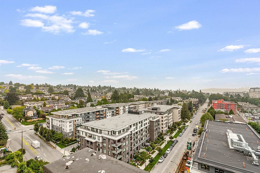 1605 145 St. Georges Avenue North Vancouver, BC - 31