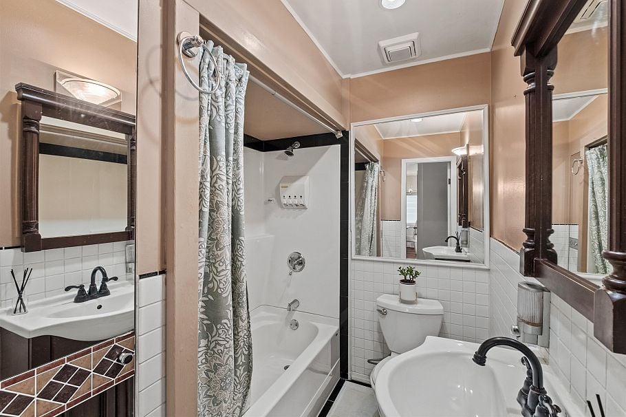2808 Eastern Avenue North Vancouver, BC - 15