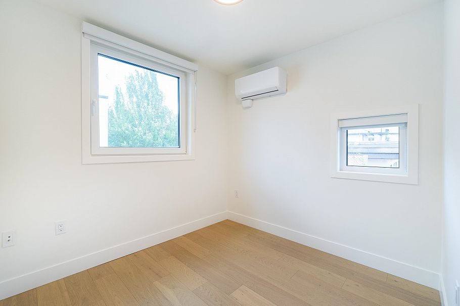 122 1552 E 3rd Avenue Vancouver, BC - 32