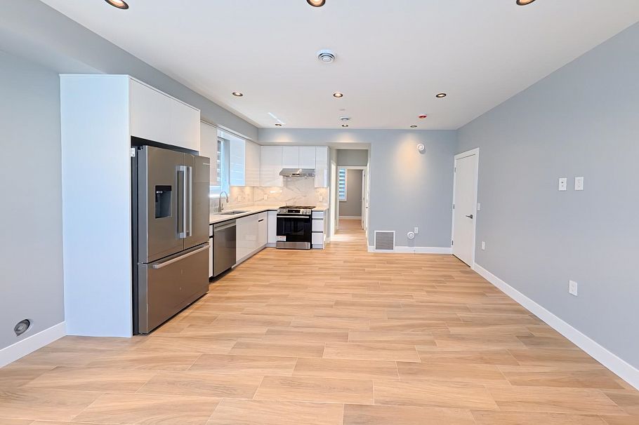1 2557 W King Edward Avenue Vancouver, BC - 2