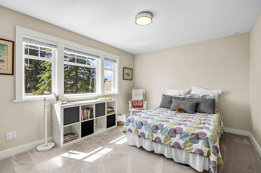938 Beaumont Drive North Vancouver, BC - 27