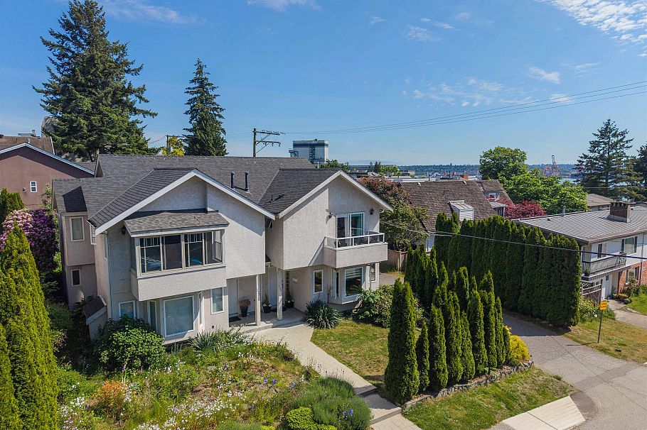 230 St. Patricks Avenue North Vancouver, BC - 20
