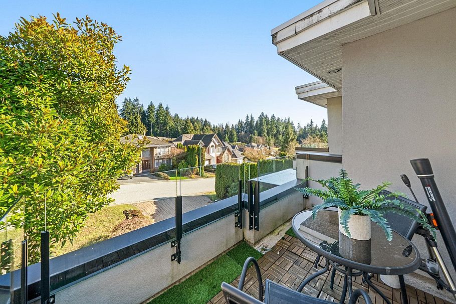 1725 Orkney Place North Vancouver, BC - 26