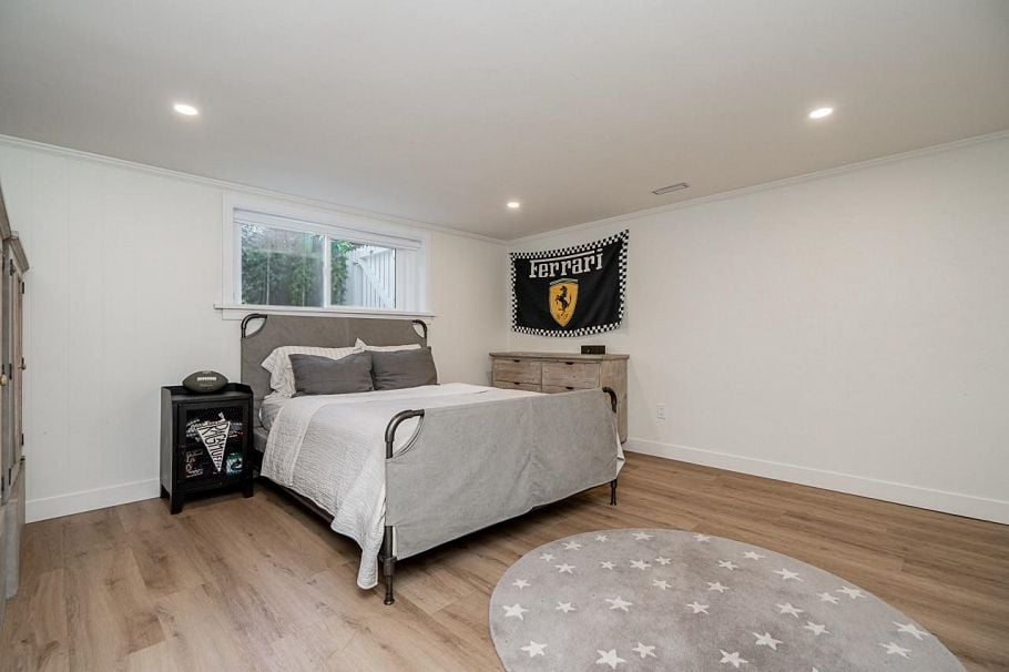 2784 Crescentview Drive North Vancouver, BC - 16