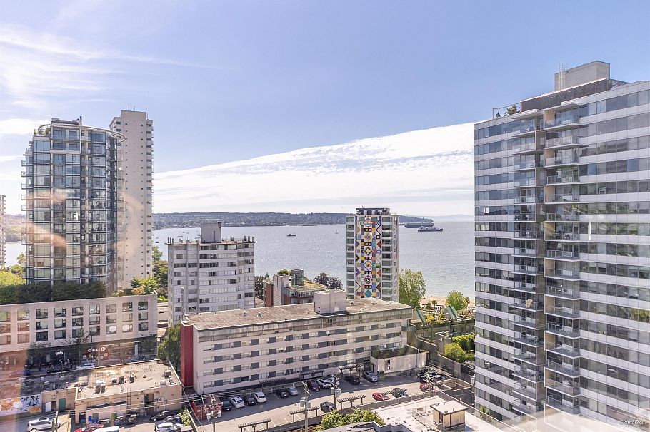 1501 1725 Pendrell Street Vancouver, BC - 25