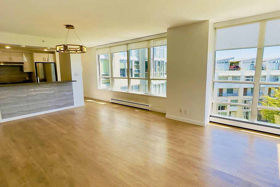 605 1228 Marinaside Crescent Vancouver, BC - 2