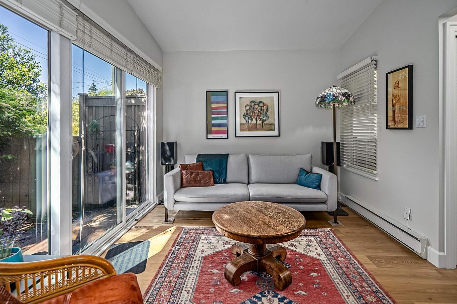 2413 W 5th Avenue Vancouver, BC - 7
