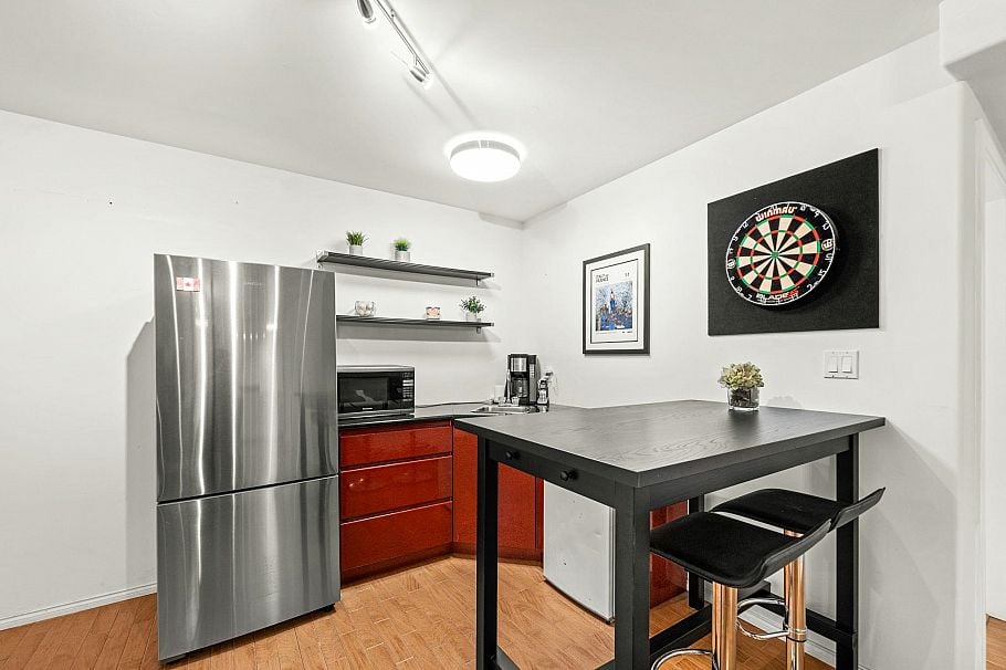 1725 Orkney Place North Vancouver, BC - 31