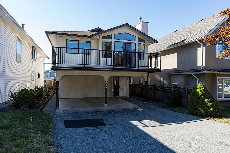 239 E 20th Street North Vancouver, BC - 31