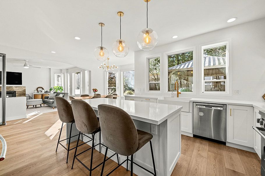 1725 Orkney Place North Vancouver, BC - 9