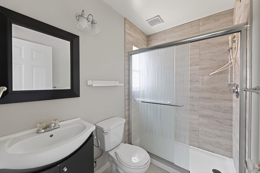 3456 W 36th Avenue Vancouver, BC - 17