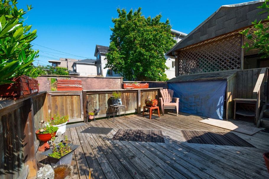 106 N Templeton Drive Vancouver, BC - 15