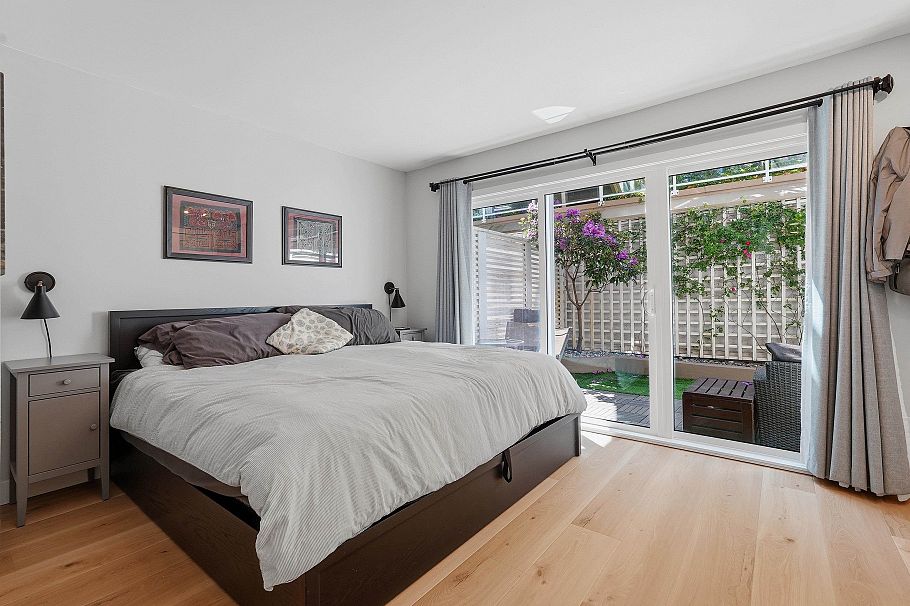 1284 W 8th Avenue Vancouver, BC - 25