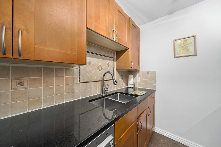 1403 1060 Alberni Street Vancouver, BC - 11