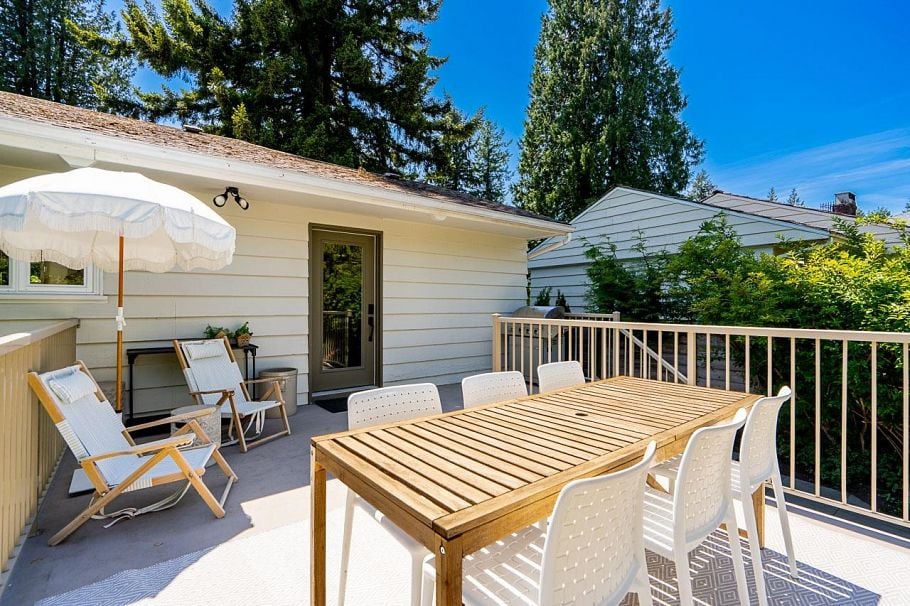 2784 Crescentview Drive North Vancouver, BC - 18