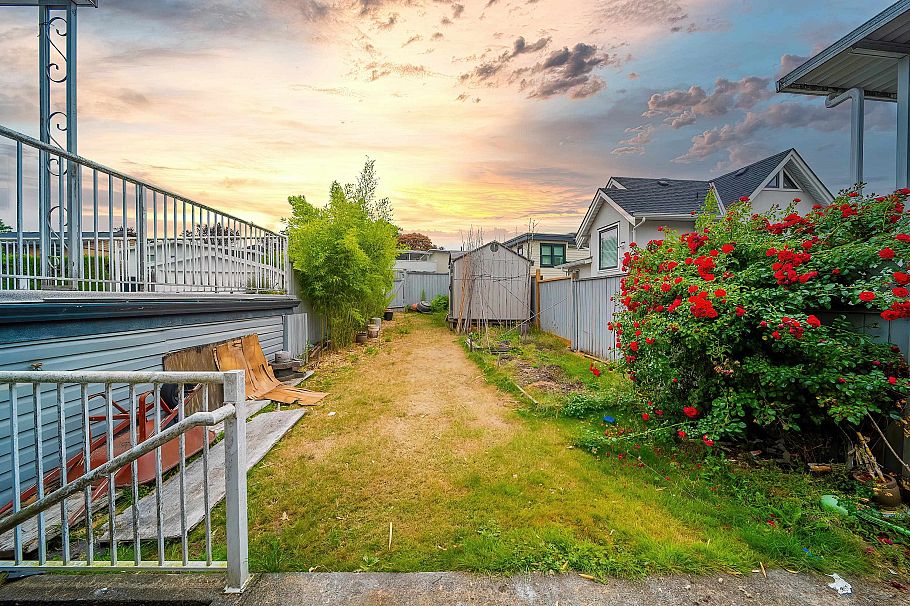 3063 Rosemont Drive Vancouver, BC - 22